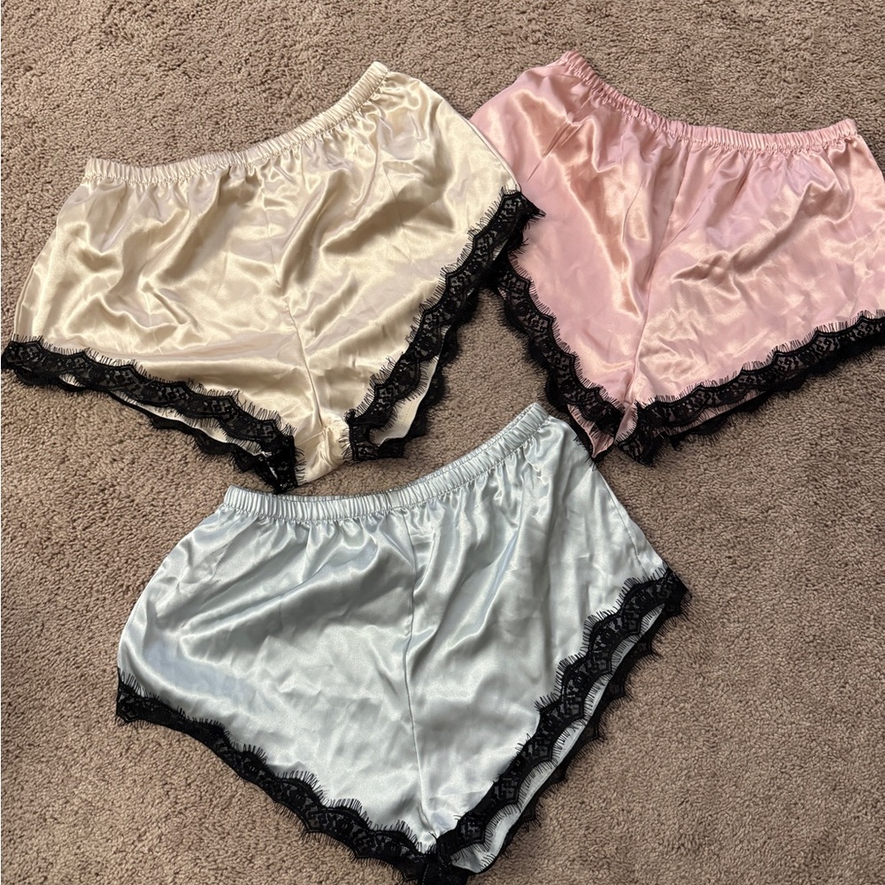 Satin Lace Shorts Women size Large Blue Pink Ivory Pajama Sleep Shorts Set